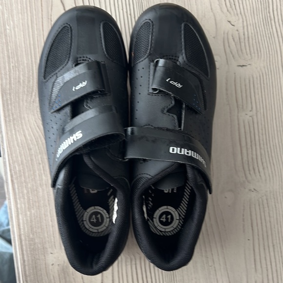 Shimano cycling shoes w/ look delta clips included - Picture 5 of 7